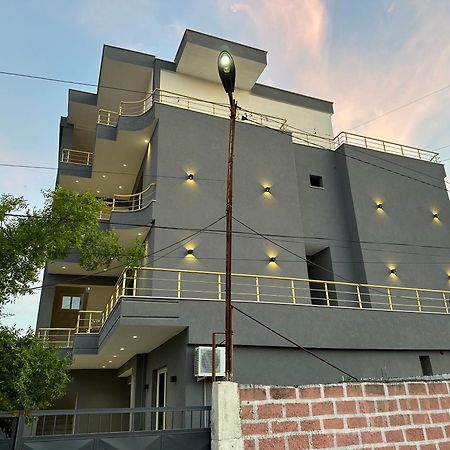 Mico'S Apartments Vlorë Eksteriør bilde