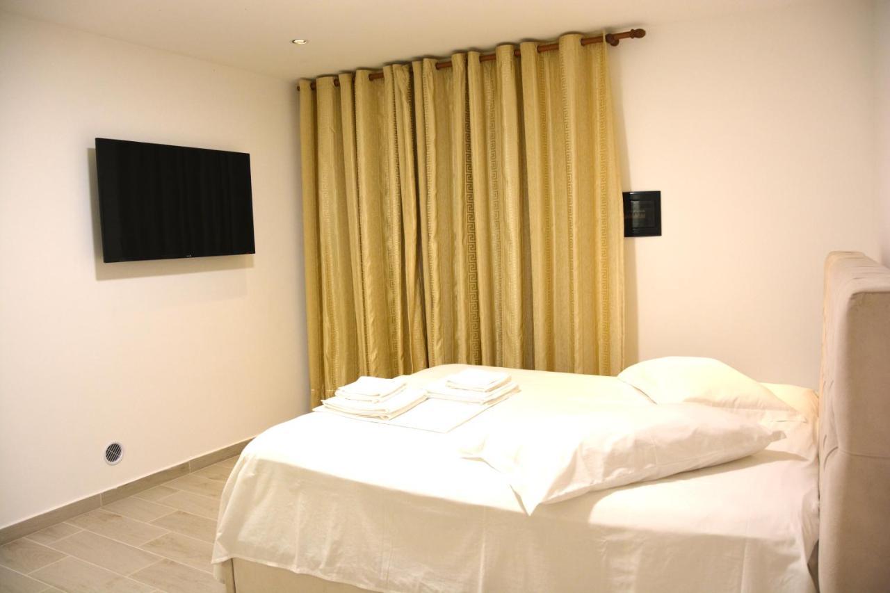 Mico'S Apartments Vlorë Eksteriør bilde