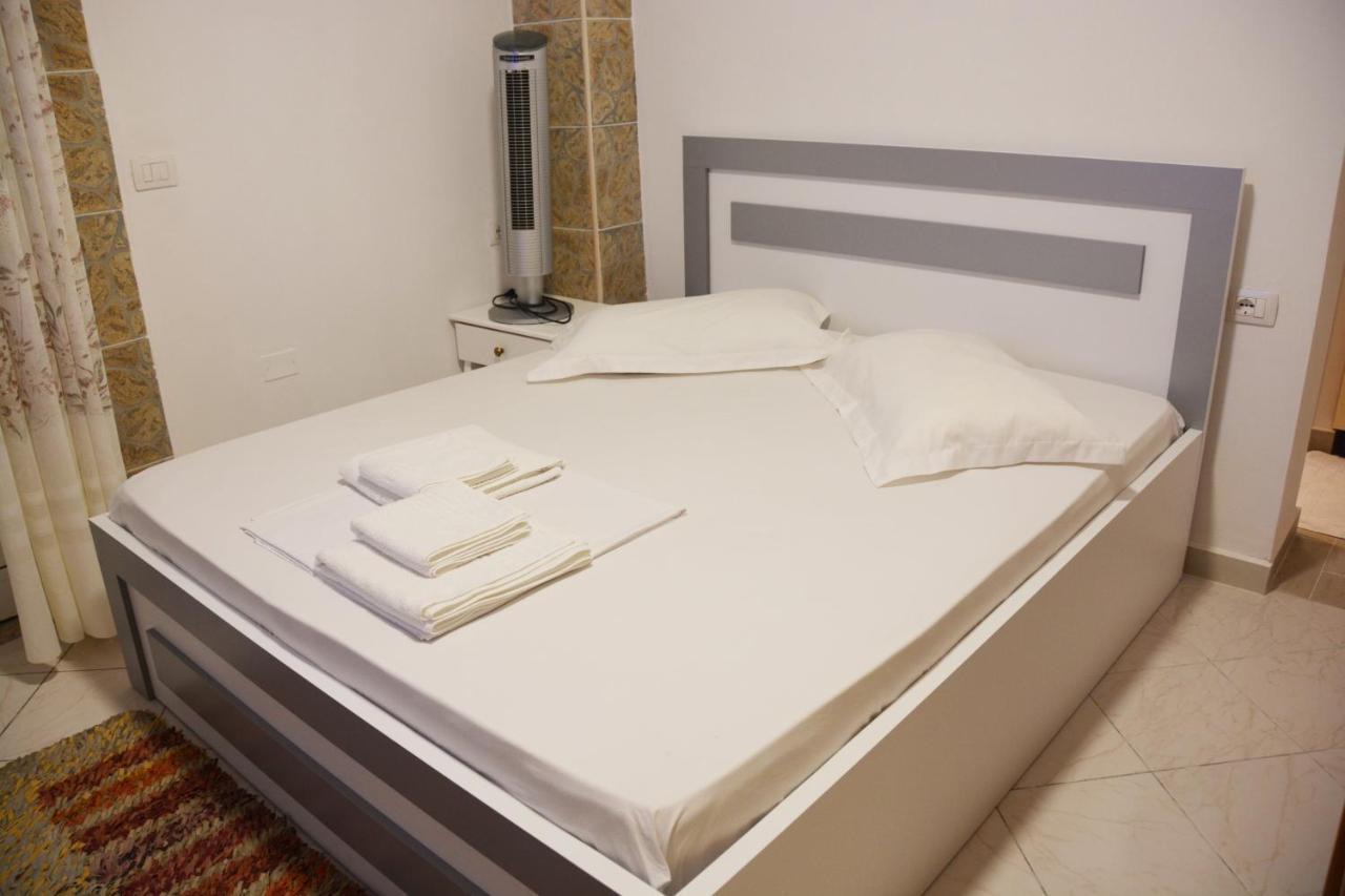 Mico'S Apartments Vlorë Eksteriør bilde