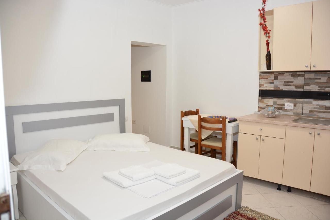Mico'S Apartments Vlorë Eksteriør bilde