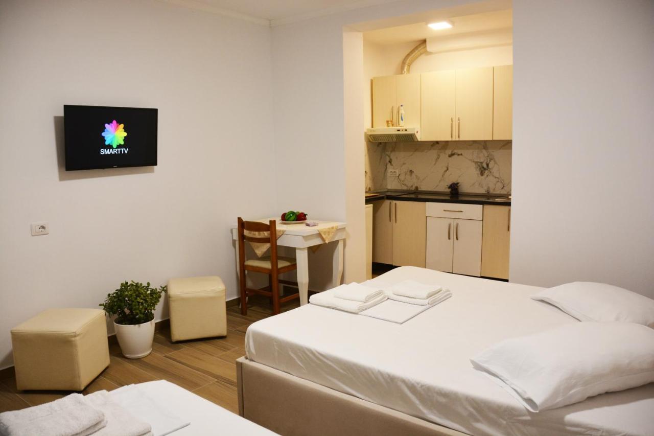 Mico'S Apartments Vlorë Eksteriør bilde
