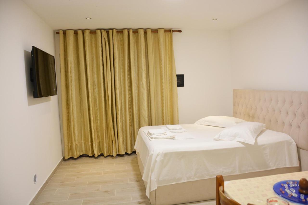 Mico'S Apartments Vlorë Eksteriør bilde