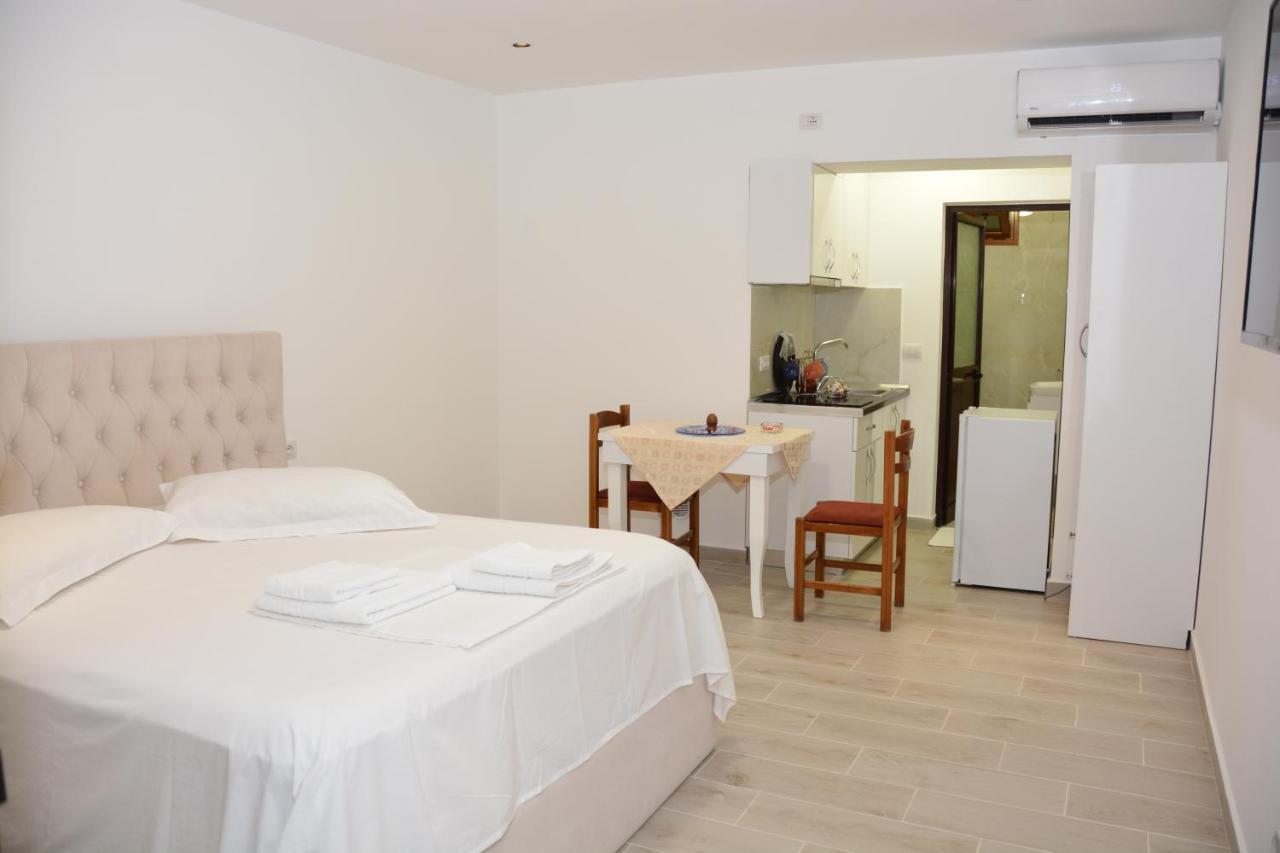 Mico'S Apartments Vlorë Eksteriør bilde