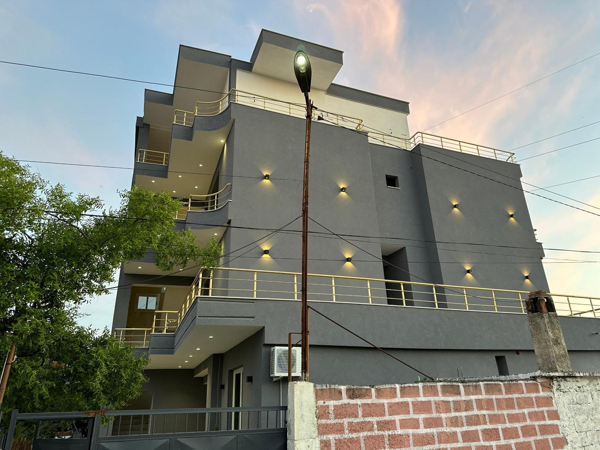Mico'S Apartments Vlorë Eksteriør bilde
