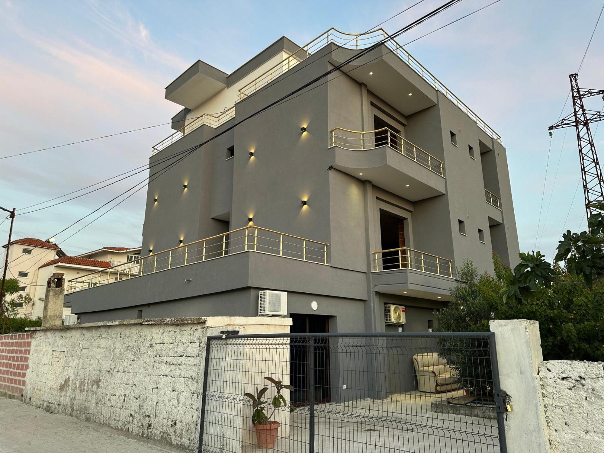 Mico'S Apartments Vlorë Eksteriør bilde
